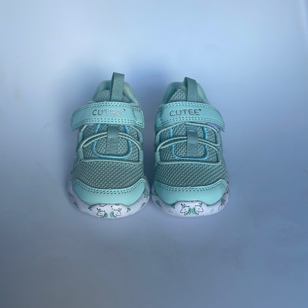 NEW toddler teal sneakers with Velcro strap. Size 6